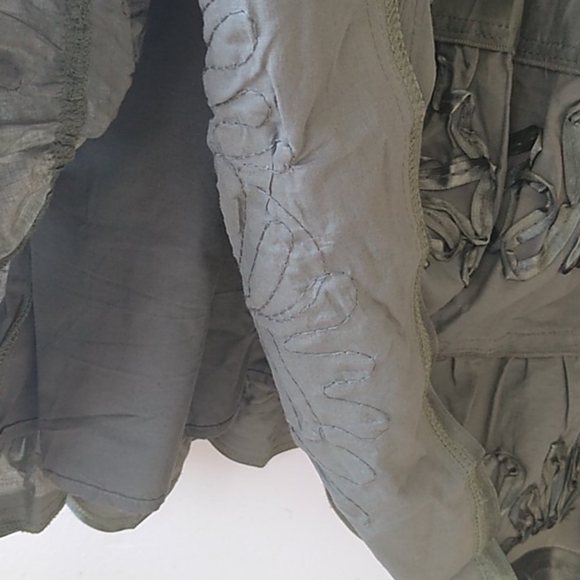 3/$35 Green skirt - Picture 4 of 6